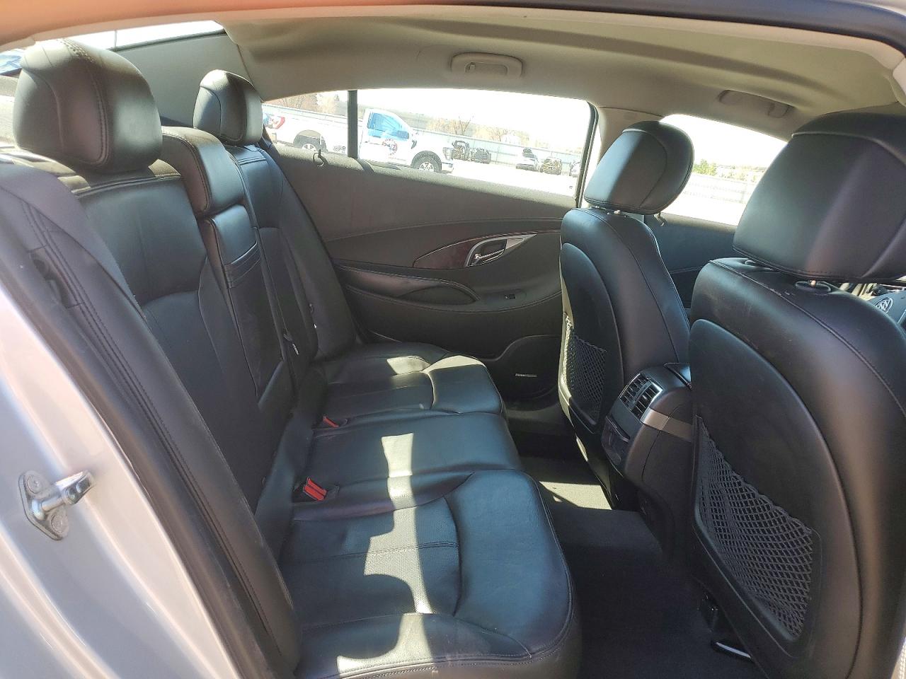 2011 Buick Lacrosse VIN 1G4GD5ED0BF238096 photo 10