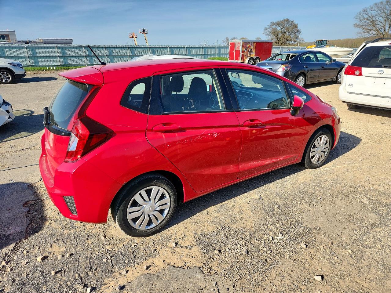 2016 Honda Fit VIN JHMGK5H54GX002159 photo 3