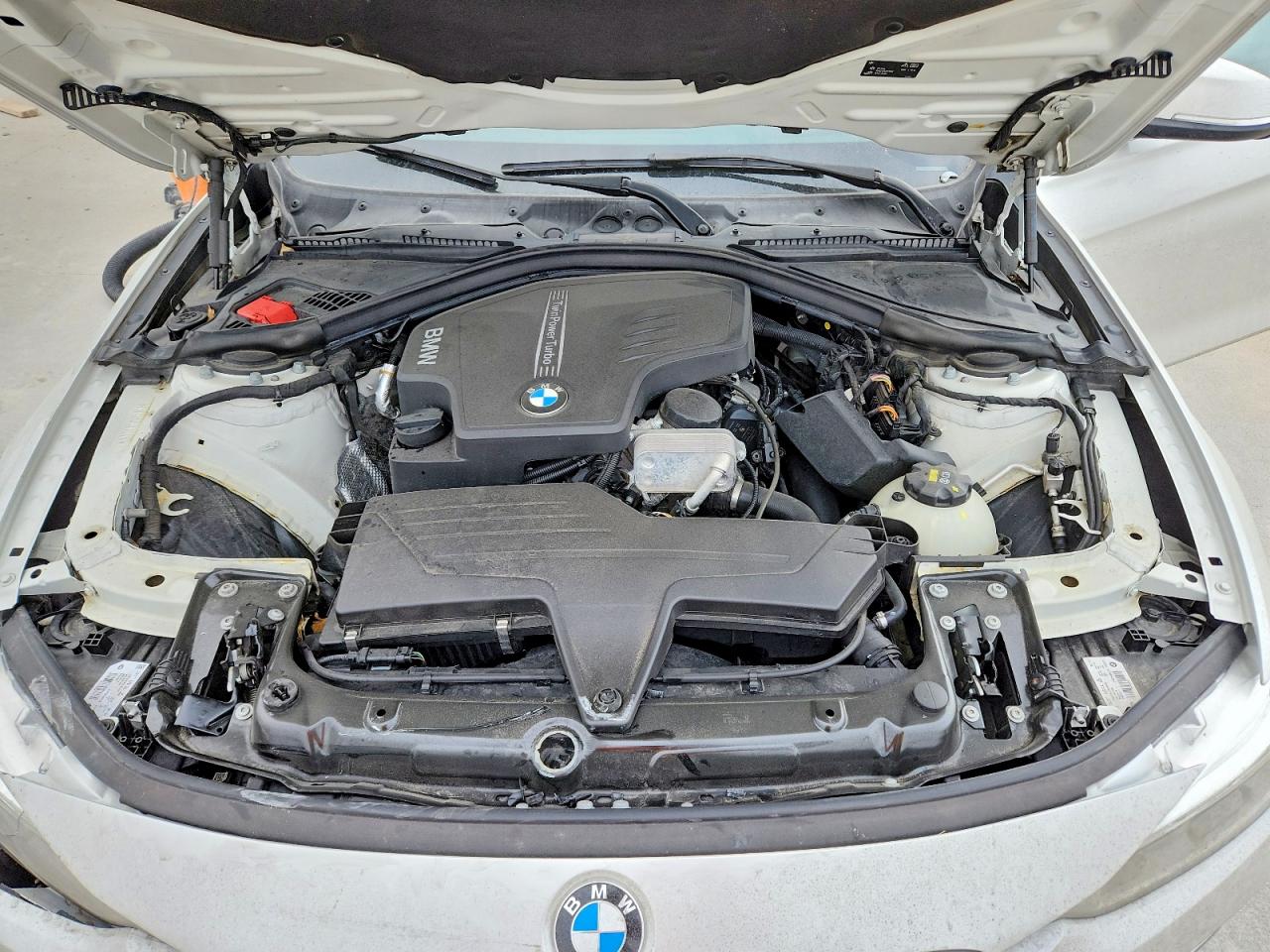 2016 BMW 3 series VIN WBA8E3G52GNU00269 photo 11