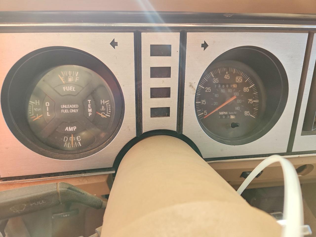 1985 Ford Bronco VIN 1FMCU14S1FUB72943 photo 9