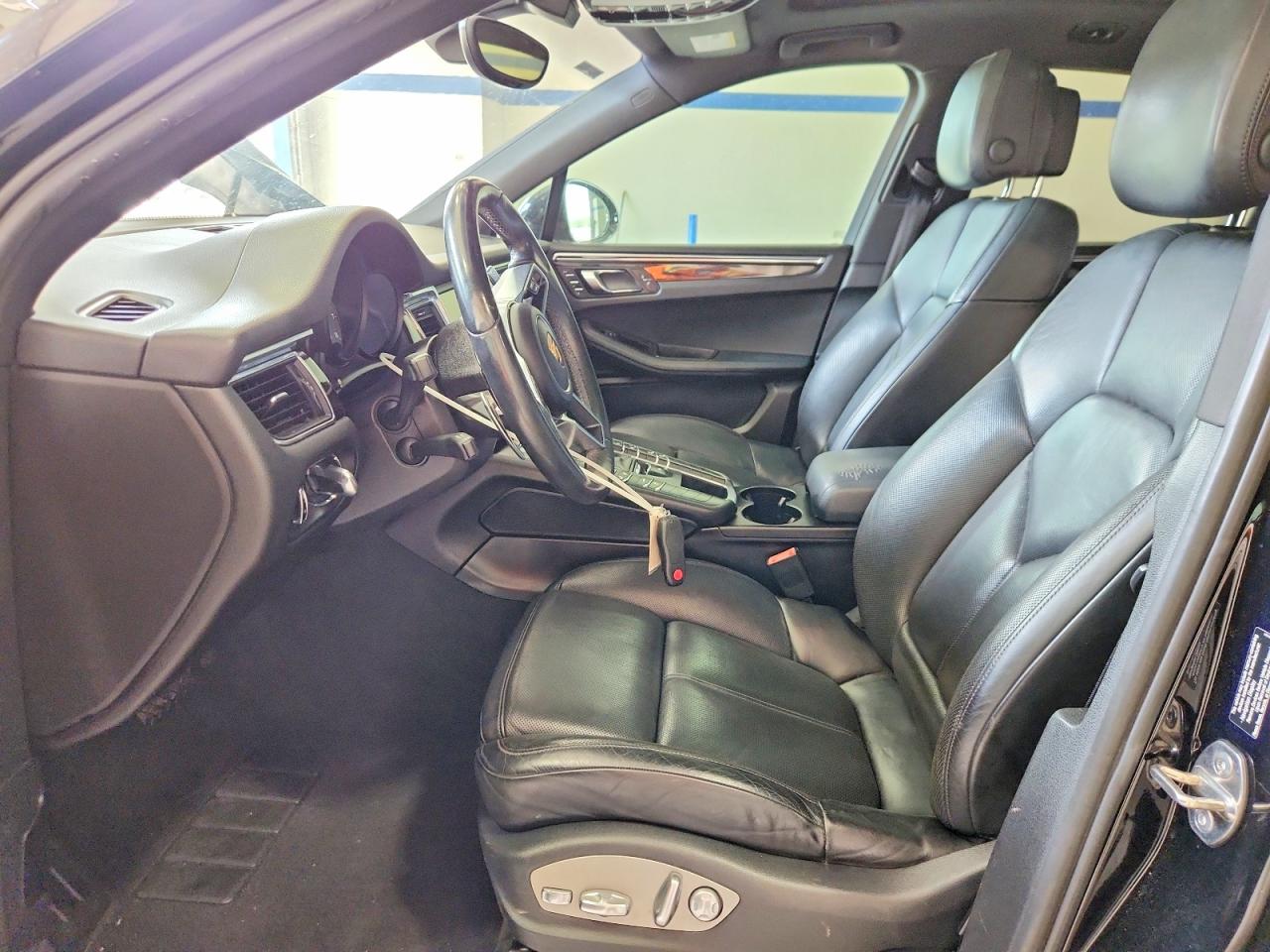 2015 Porsche Macan VIN WP1AB2A59FLB73042 photo 7