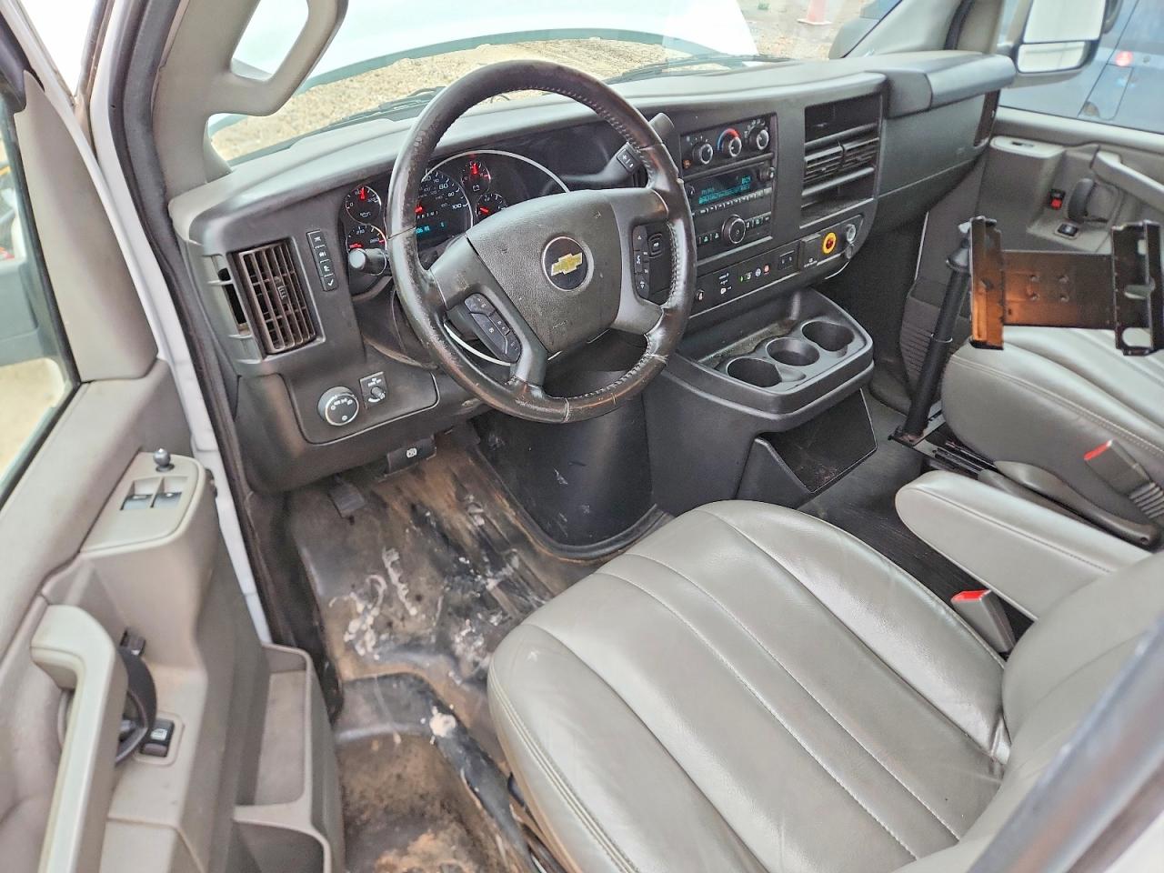 2022 CHEVROLET Express VIN 1GCWGAFPXN1138775 photo 8