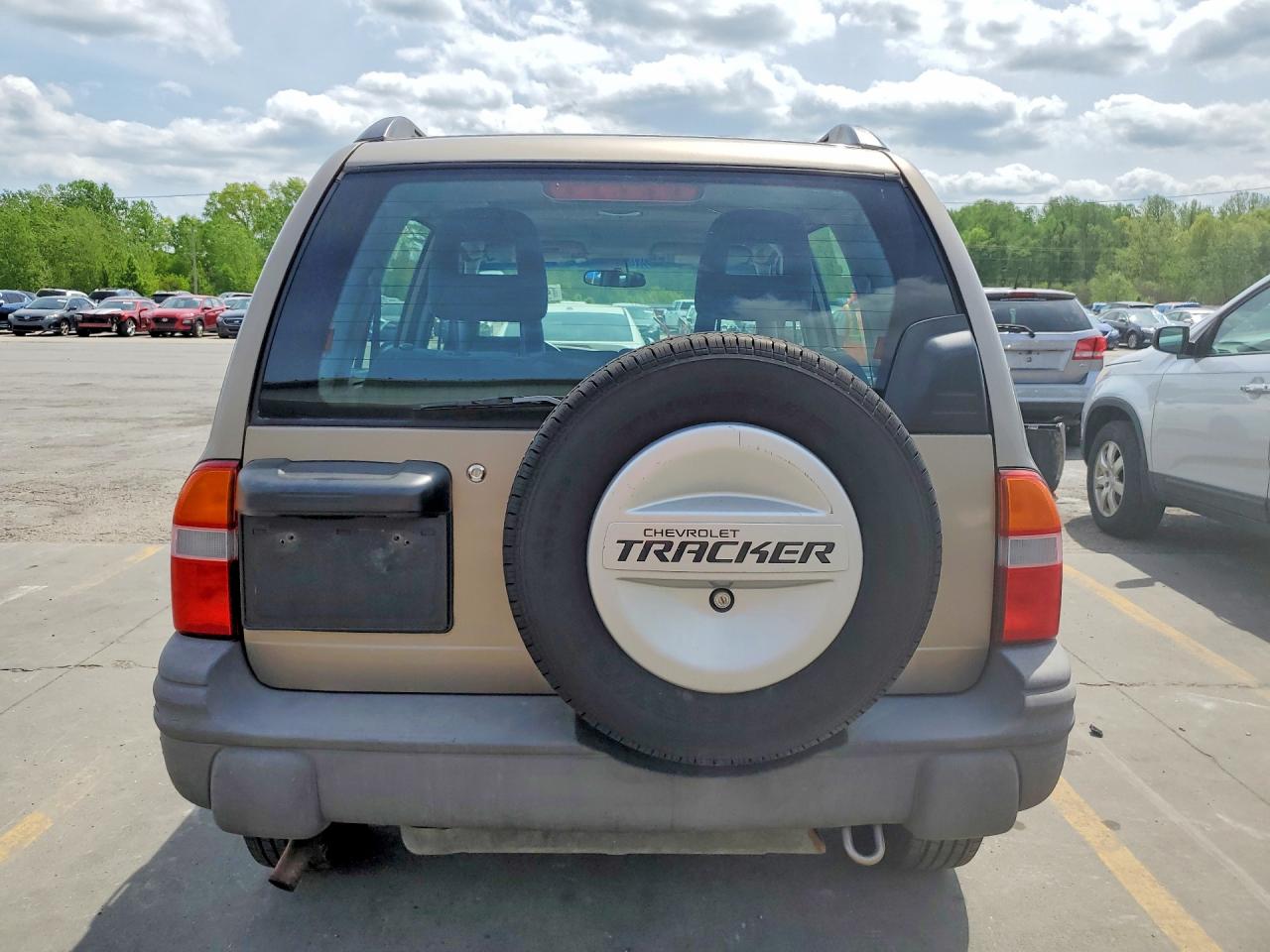 2003 CHEV Tracker VIN 2CNBJ13CX36920520 photo 6