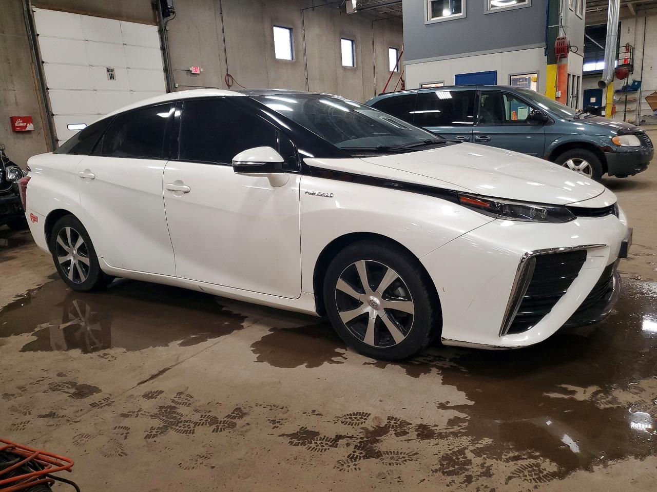 2017 Toyota Mirai VIN JTDBVRBD4HA001978 photo 4