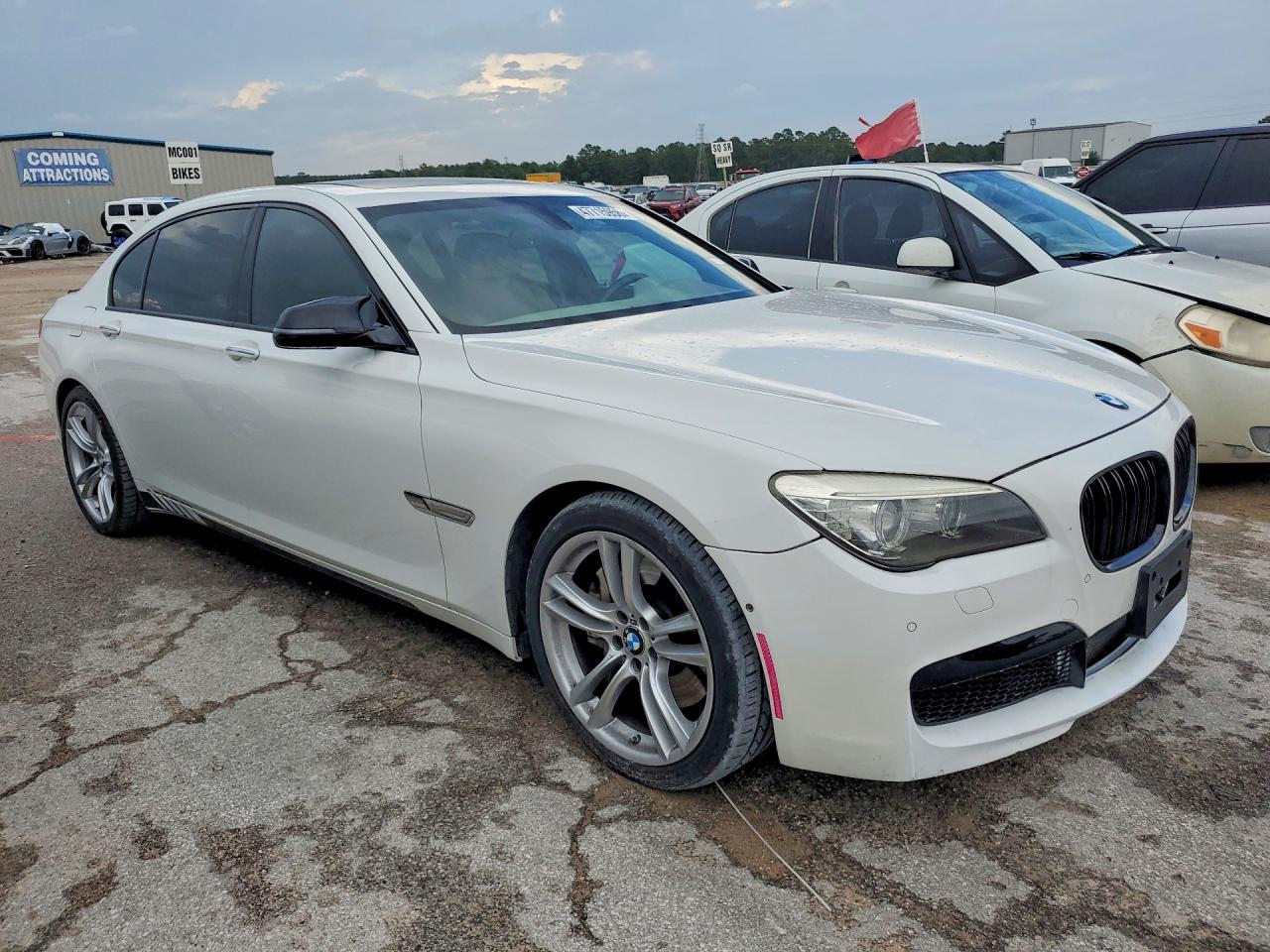 2013 BMW 7 series VIN WBAYE8C53DD132126 photo 4
