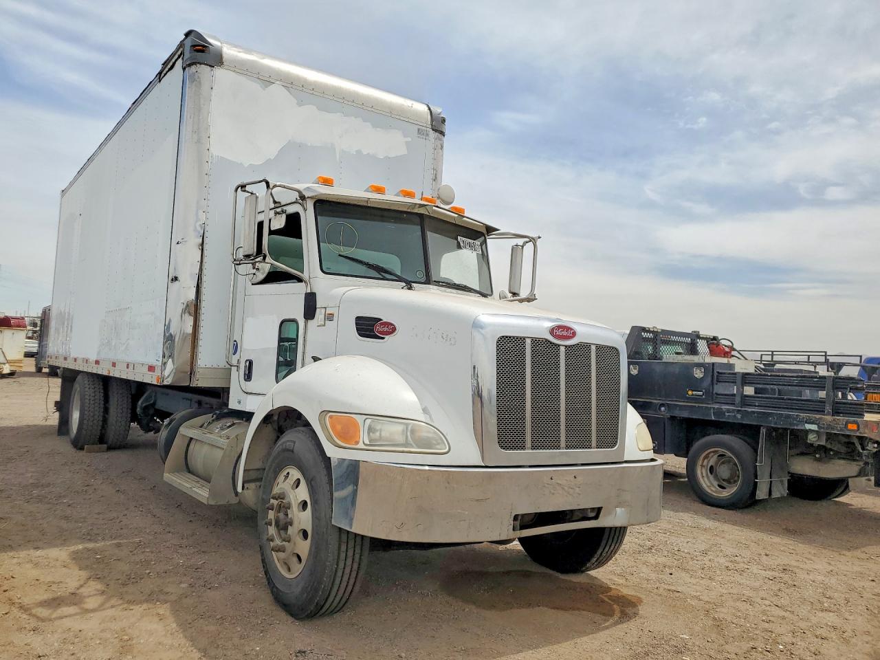 2013 PETERBILT All other VIN 2NP2HN6X8DM180705 photo 4