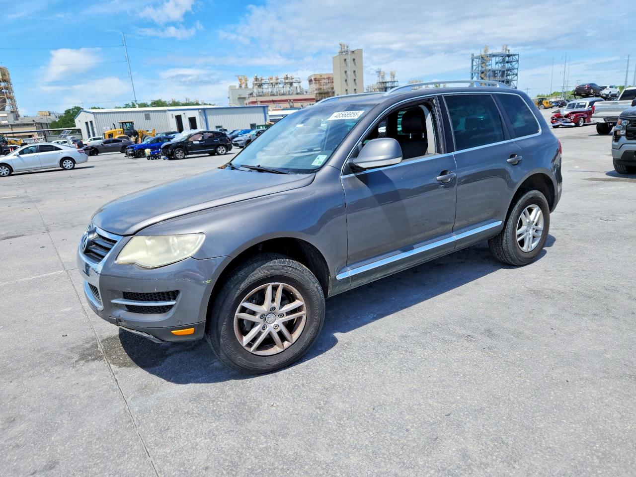 2010 Volkswagen Touareg VIN WVGBF7A95AD002040 photo 1