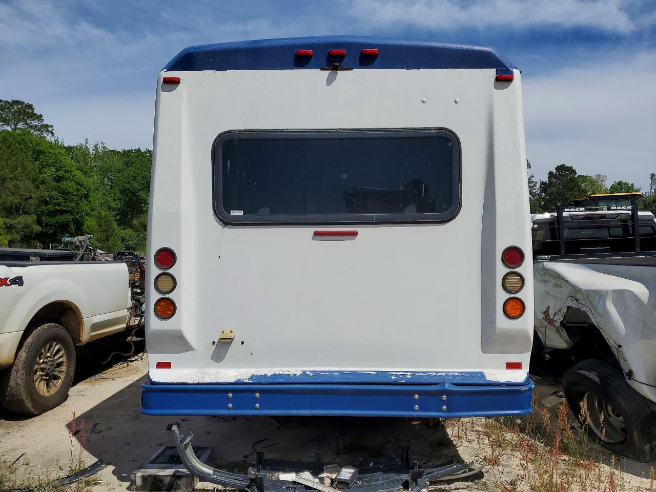 2015 Ford Econoline VIN 1FDFE4FS7FDA19752 photo 6