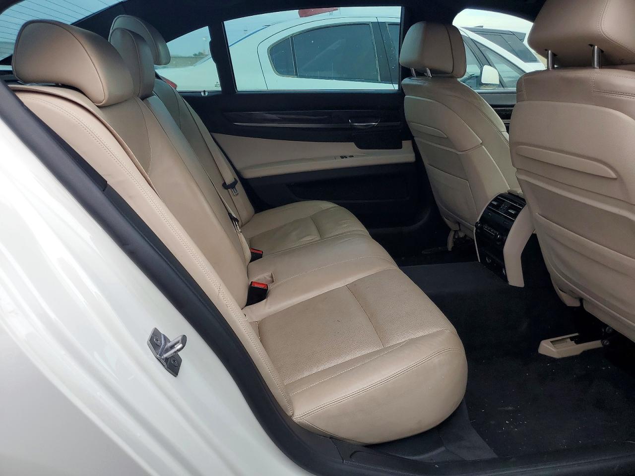 2013 BMW 7 series VIN WBAYE8C53DD132126 photo 10