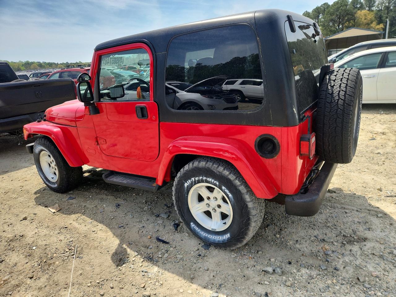 2006 Jeep Wrangler / VIN 1J4FA49S46P767105 photo 2