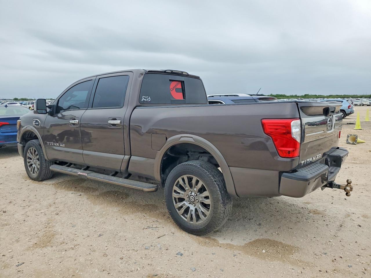 2016 Nissan TITAN VIN 1N6BA1F27GN502910 photo 2