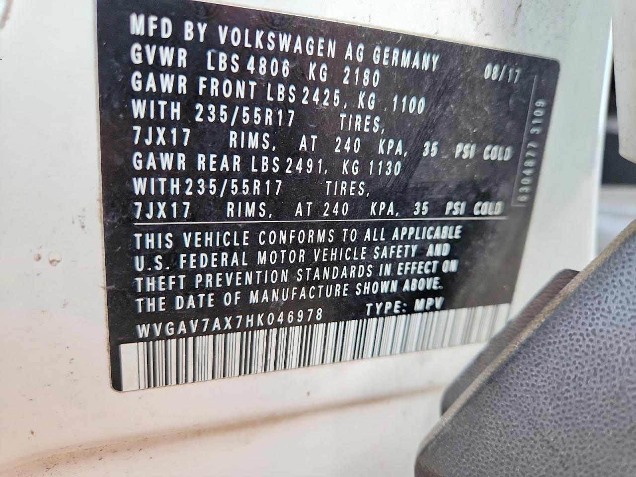 2017 Volkswagen Tiguan VIN WVGAV7AX7HK046978 photo 12