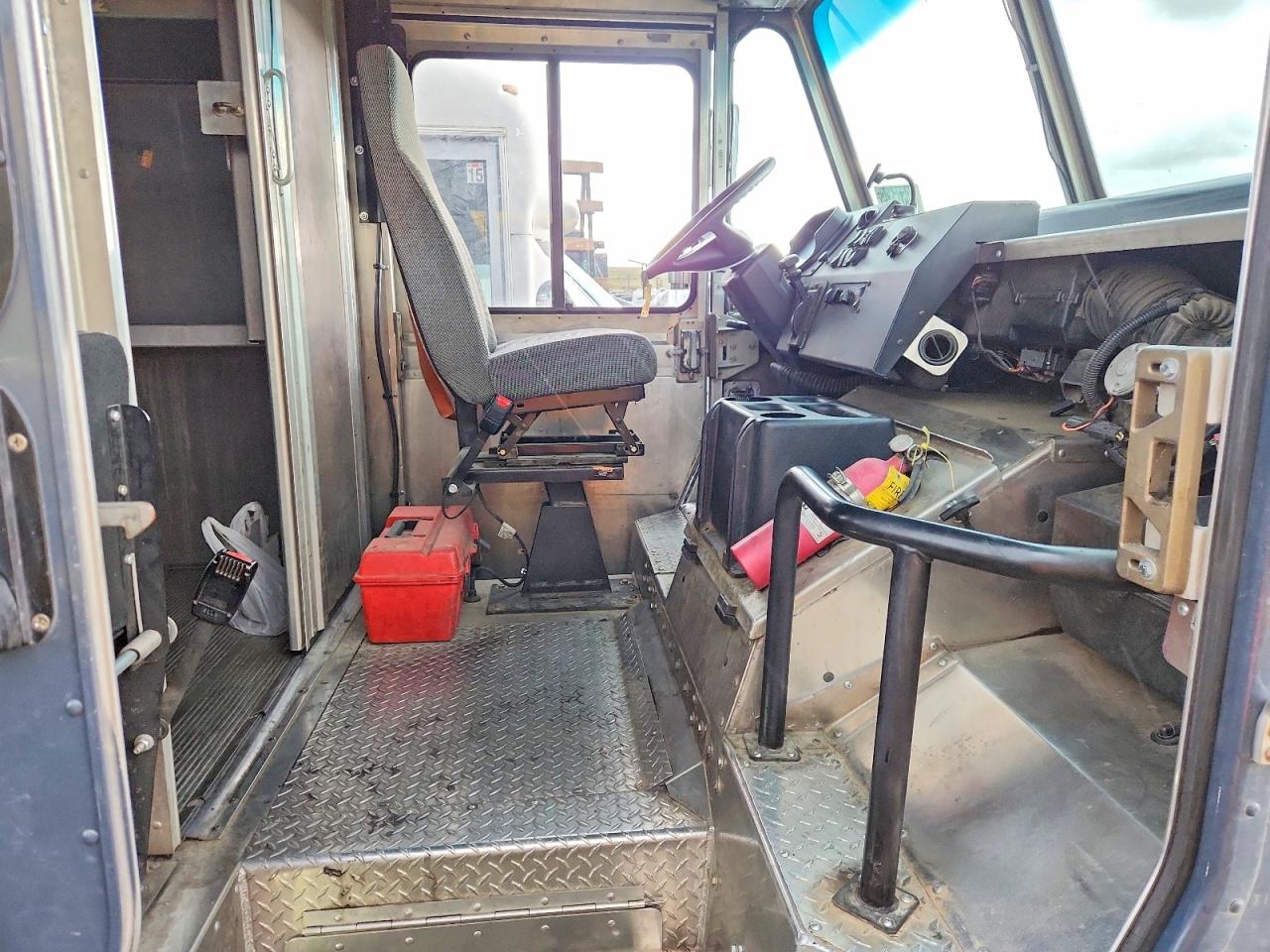 2021 FREIGHTLINER All other VIN 4UZAC2EA8MCMM9127 photo 11