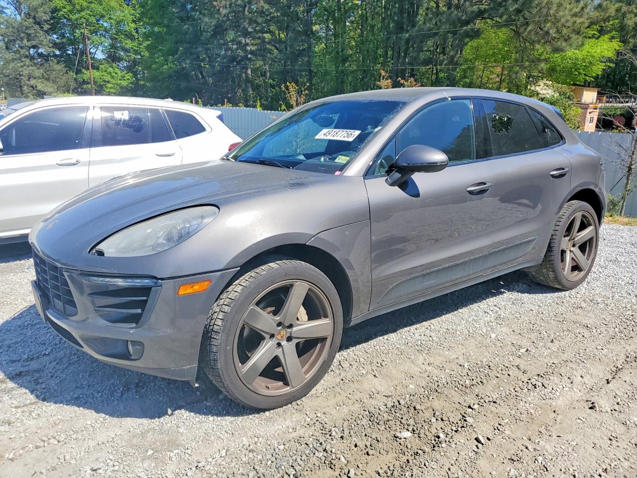 2016 Porsche Macan VIN WP1AB2A58GLB47470 photo 1