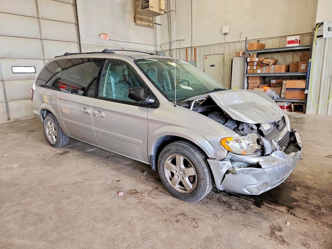 2005 Dodge Caravan VIN 2D4GP44L65R267052 photo 4