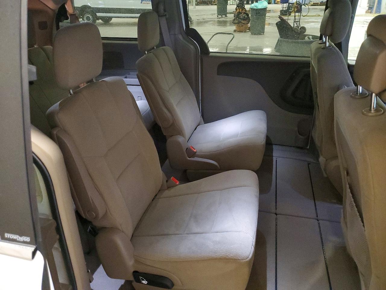 2011 CHRYSLER Minivan VIN 2A4RR5DG4BR713486 photo 11