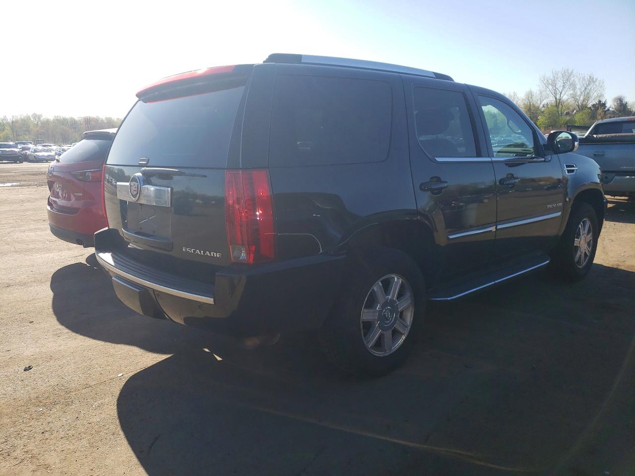 2014 Cadillac Escalade VIN 1GYS4AEF4ER104990 photo 3