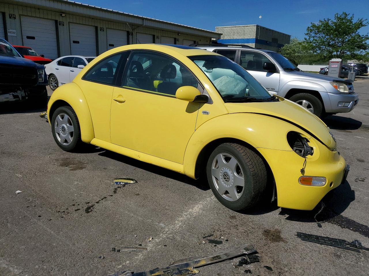 2001 VOLKSWAGEN Beetle VIN 3VWCP21CX1M461229 photo 4