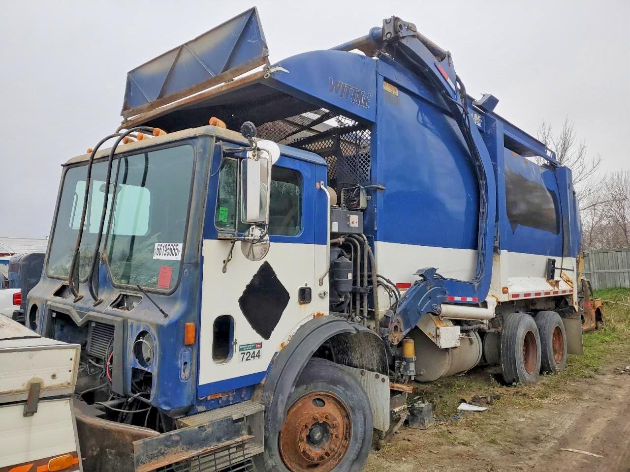 2014 MACK All other VIN 1M2AV02C5EM011178 photo 1