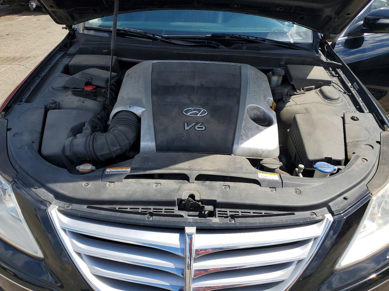 2009 Hyundai Genesis VIN KMHGC46E89U043048 photo 11