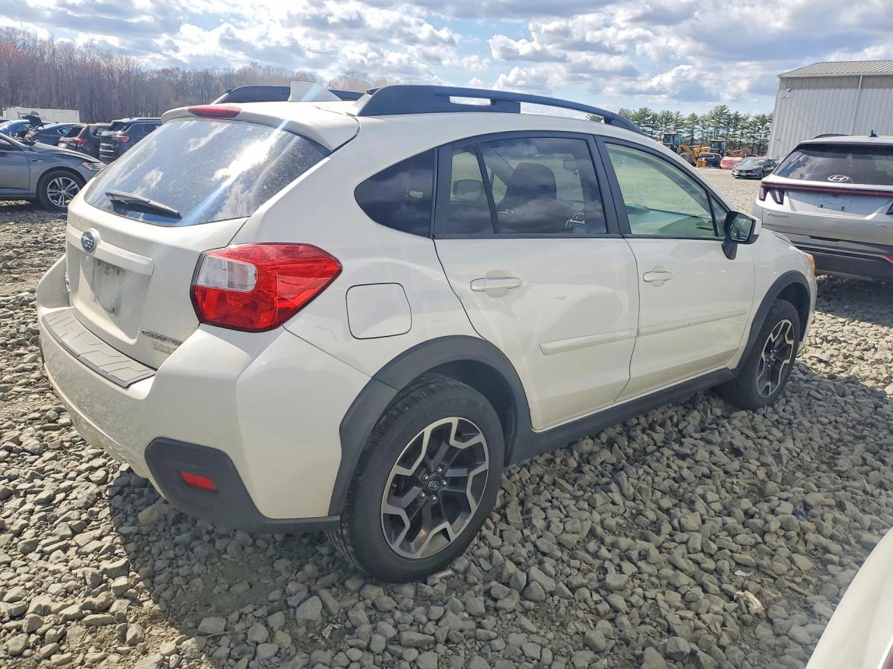 2016 Subaru Crosstrek VIN JF2GPADC7G8275687 photo 3