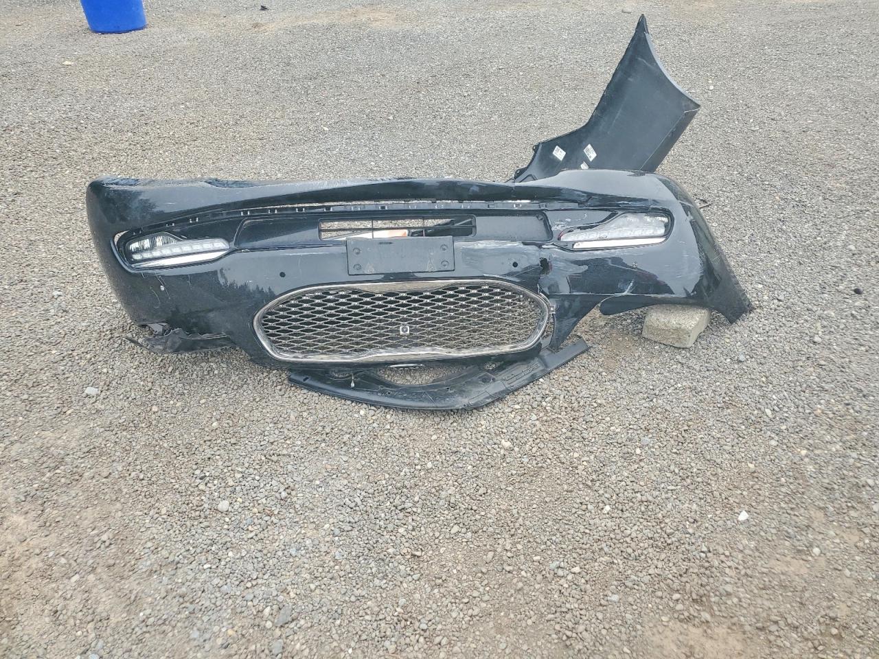 2018 KIA K900 VIN KNALW4D43J6037507 photo 12