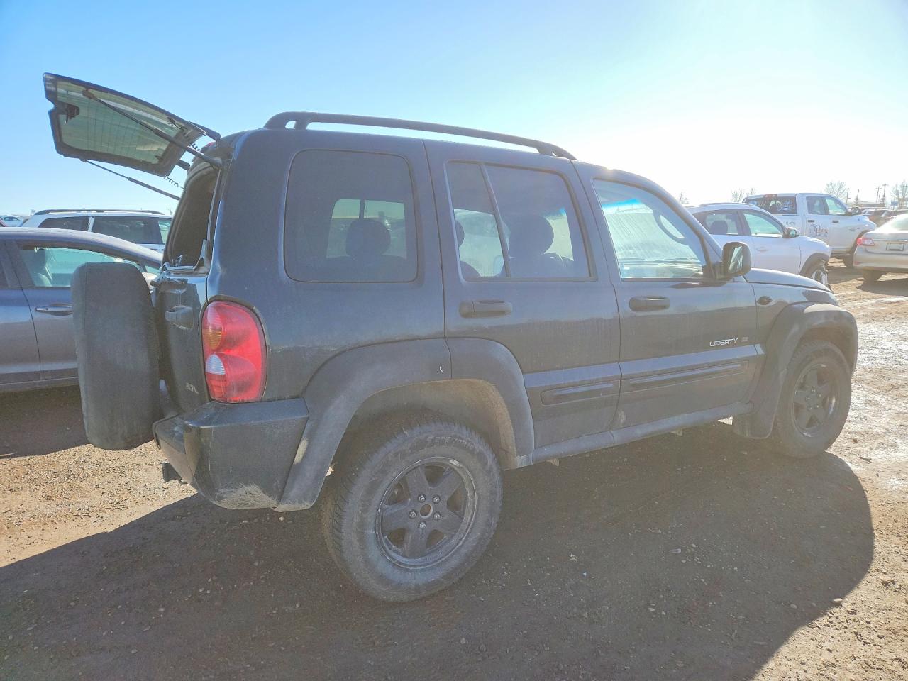 2003 JEEP Liberty VIN 1J4GL58K43W670851 photo 3