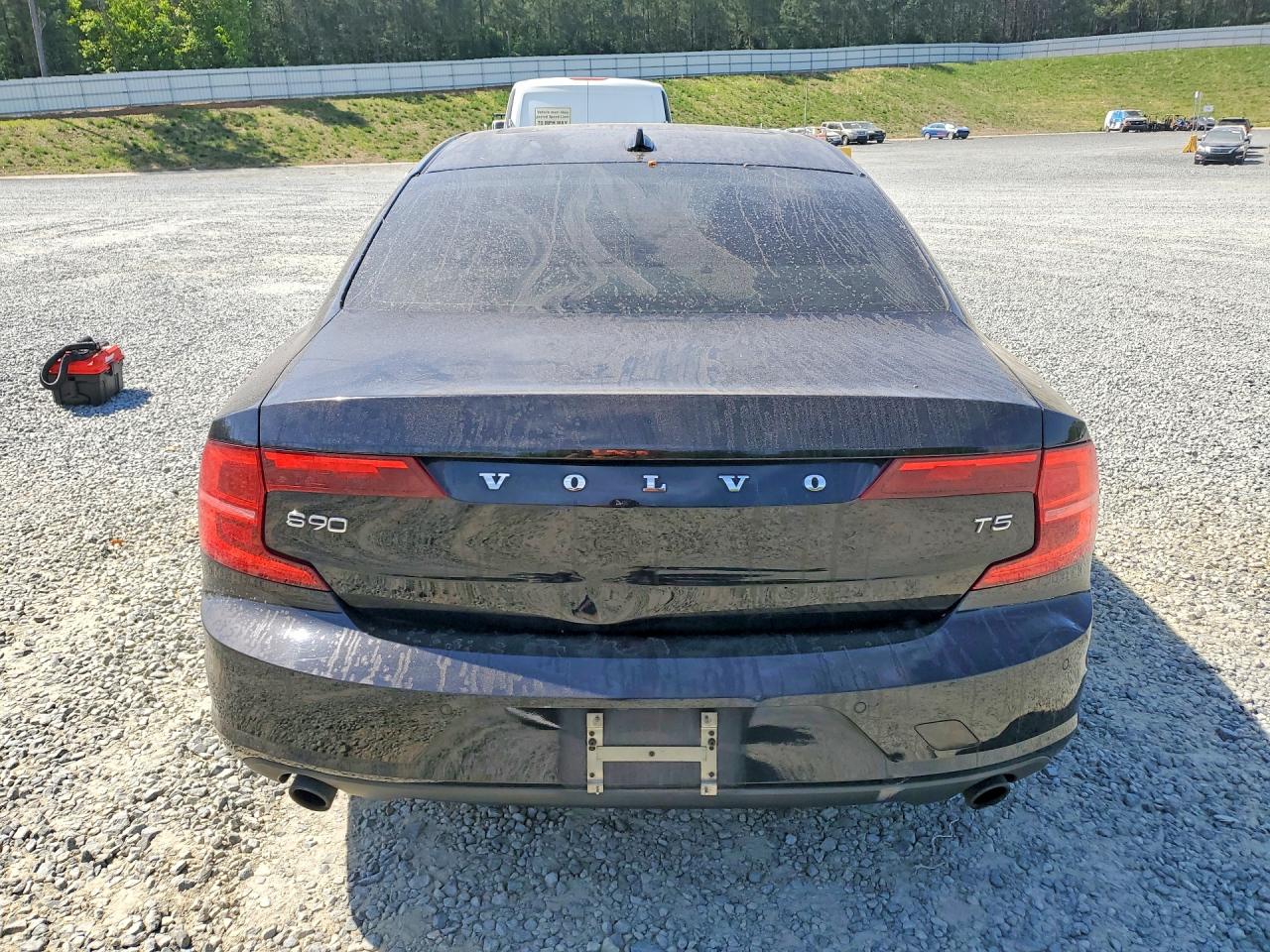 2018 Volvo S90 VIN LVY982AK2JP006668 photo 6