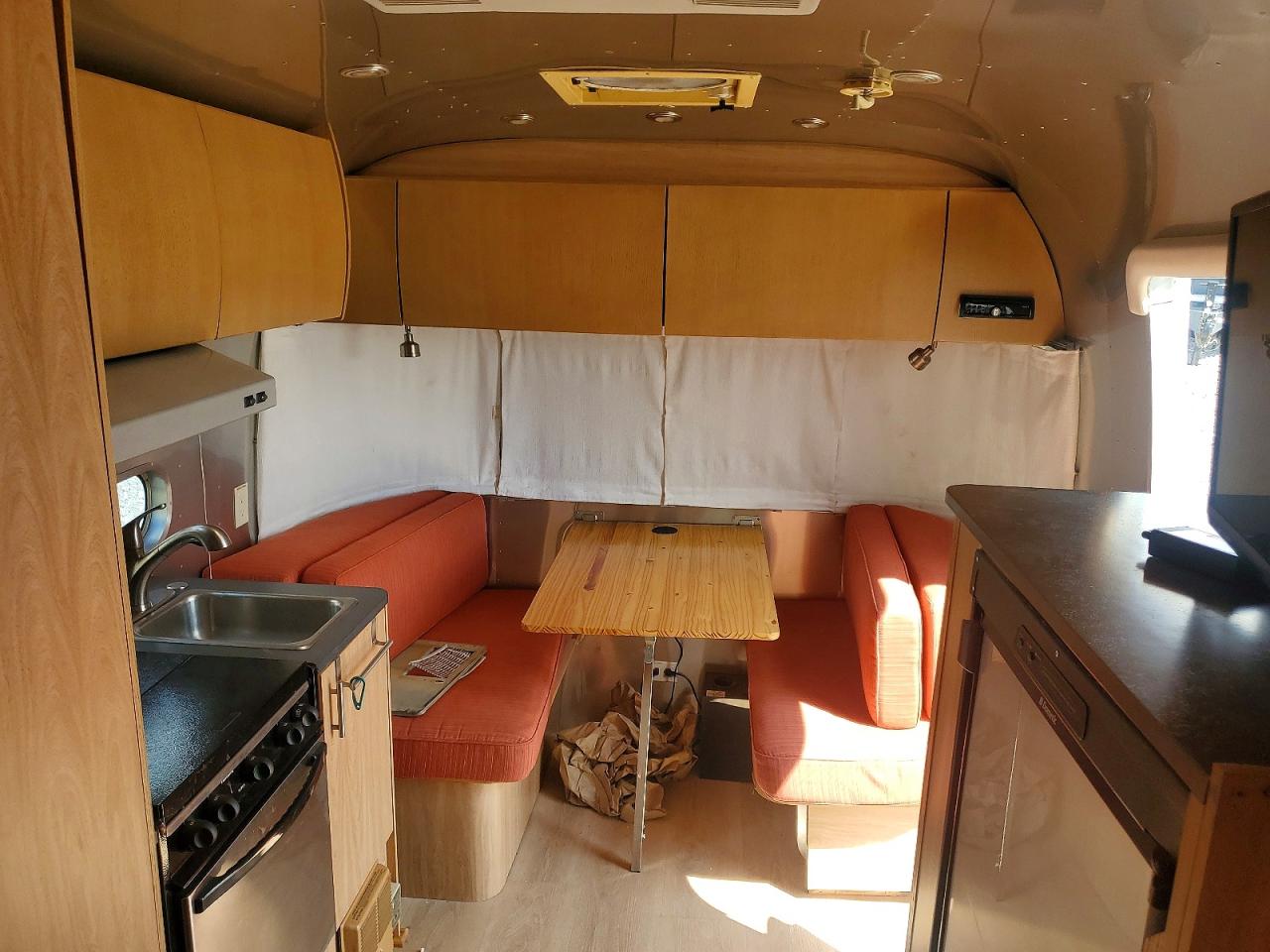 2007 AIRSTREAM All models VIN 1STCPAA147J520195 photo 5