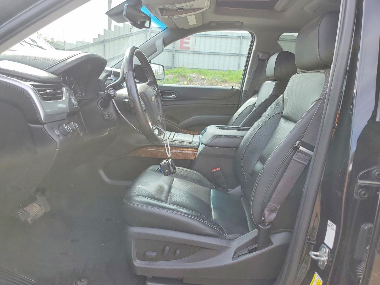 2017 Chevrolet Suburban VIN 1GNSKJKC6HR258554 photo 7