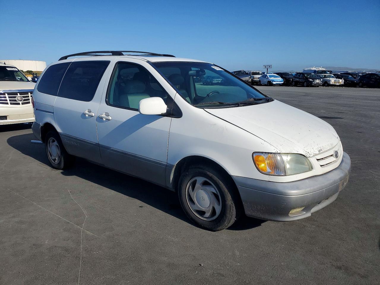 2003 Toyota Sienna VIN 4T3ZF13C83U518231 photo 4
