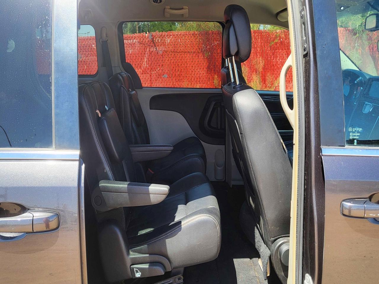 2015 Chrysler Minivan VIN 2C4RC1BG9FR716246 photo 6