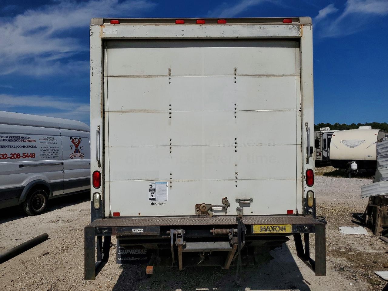 2009 Chevrolet Express VIN 1GBJG31K491128738 photo 11