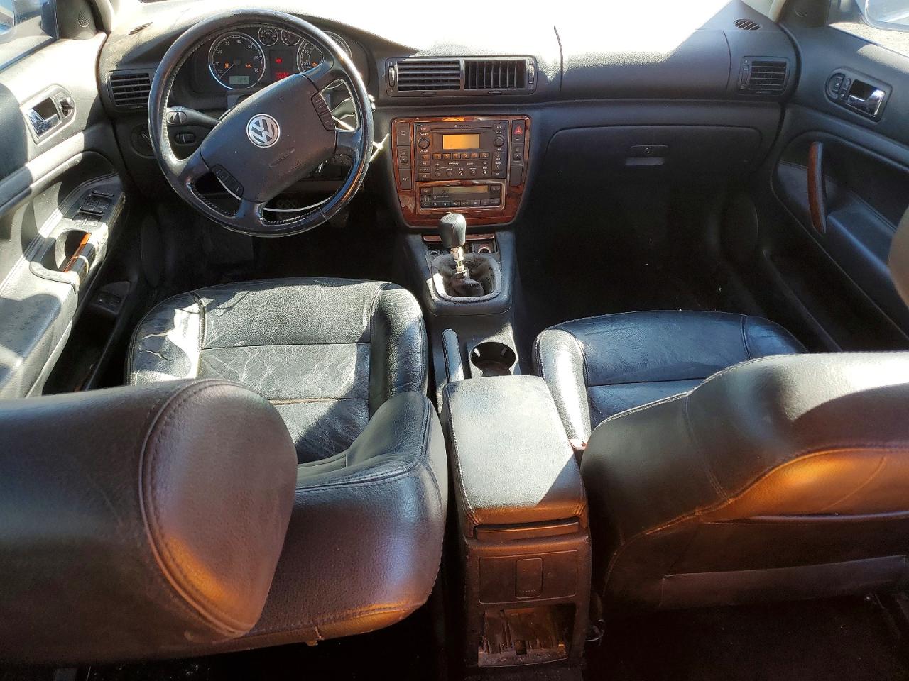 2003 Volkswagen Passat VIN WVWWH63B63E317453 photo 8