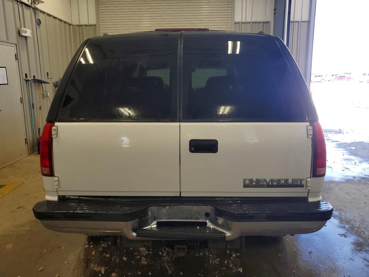 1999 Chevrolet Tahoe VIN 1GNEK13R6XJ355699 photo 6