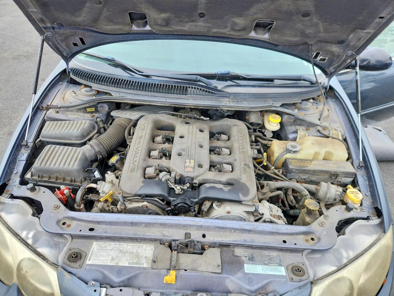 2001 Chrysler 300 VIN 2C3AE66G91H642716 photo 11