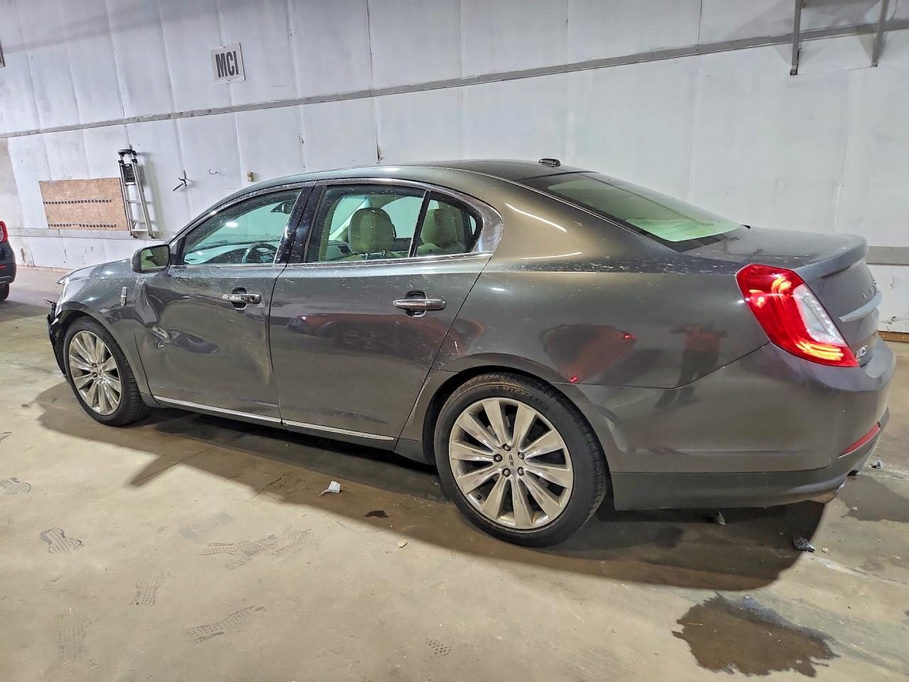 2016 Lincoln Mks VIN 1LNHL9FT2GG602377 photo 2