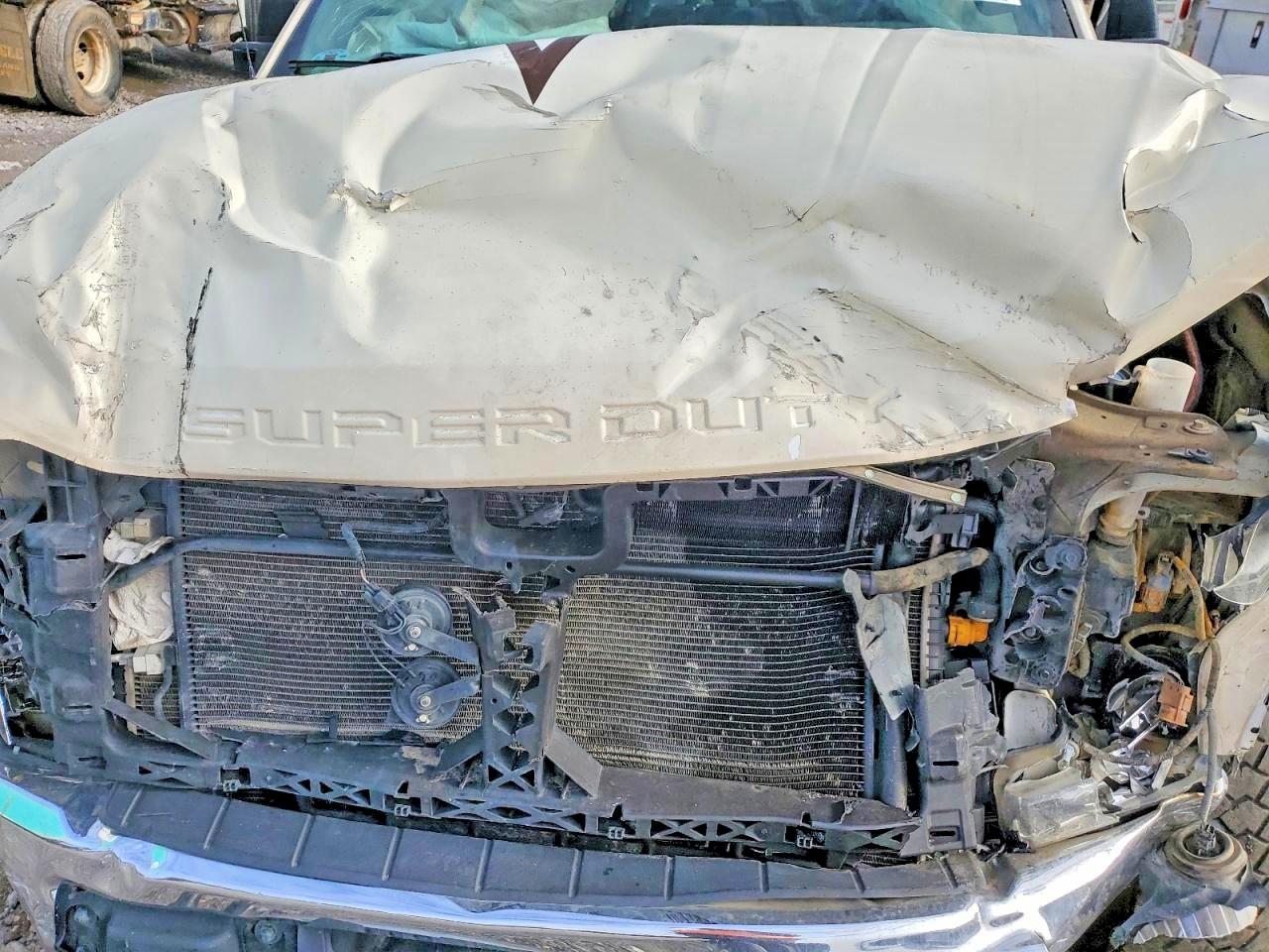 2019 Ford F550 VIN 1FDUF5GT5KEE76422 photo 11