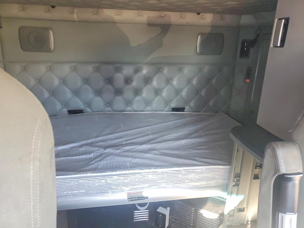 2020 KENWORTH All other VIN 1XKYDP9X9LJ410668 photo 6