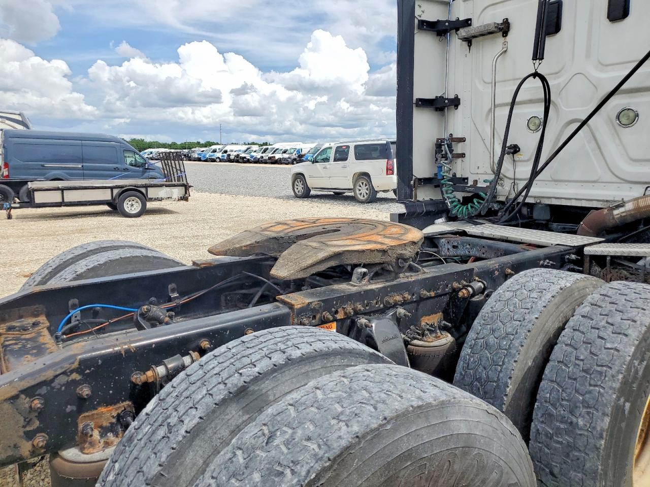 2017 FREIGHTLINER All other VIN 3AKJGLDR0HSHV1684 photo 6