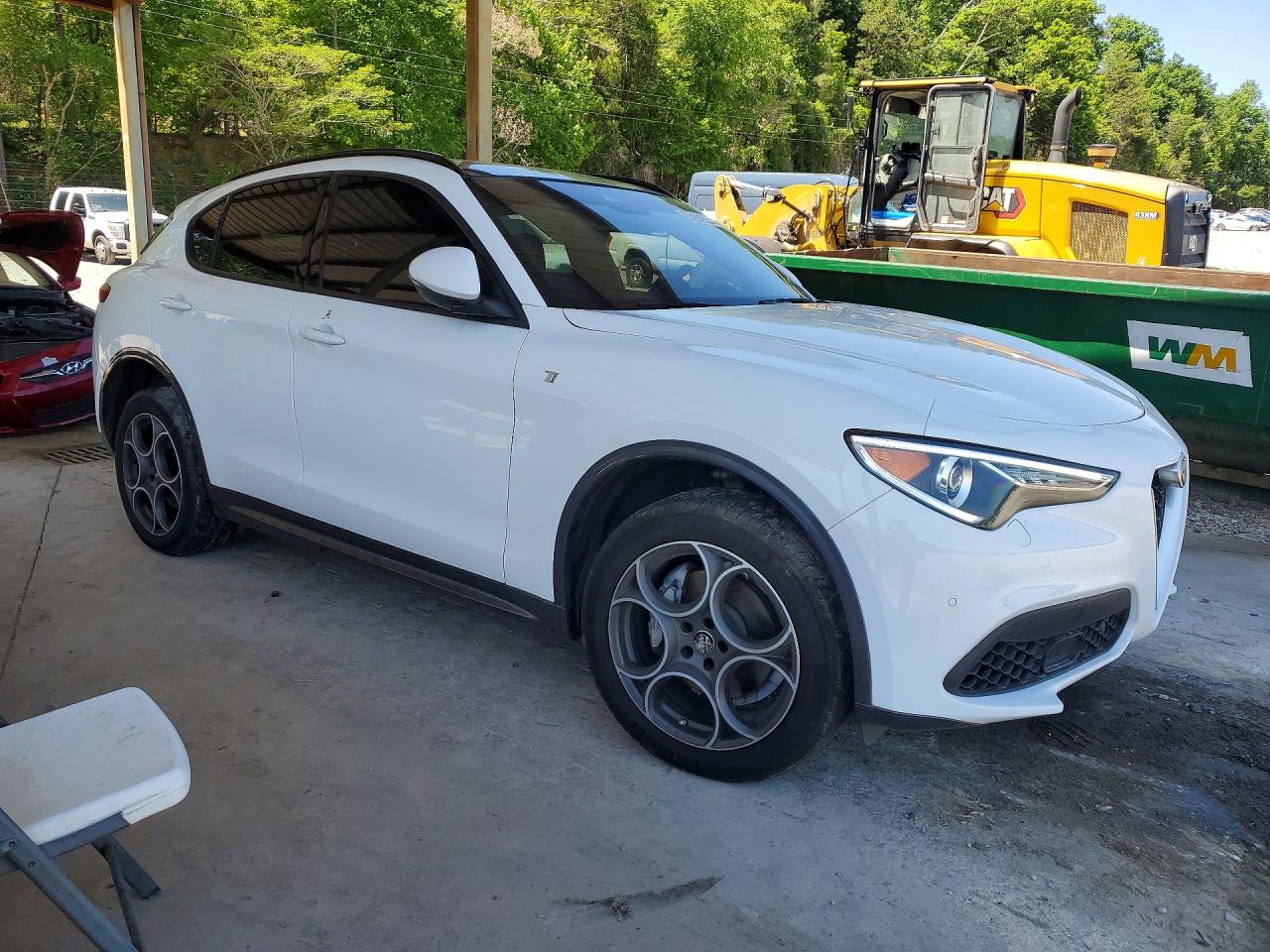 2022 Alfa Stelvio VIN ZASPAKBN6N7D25578 photo 4