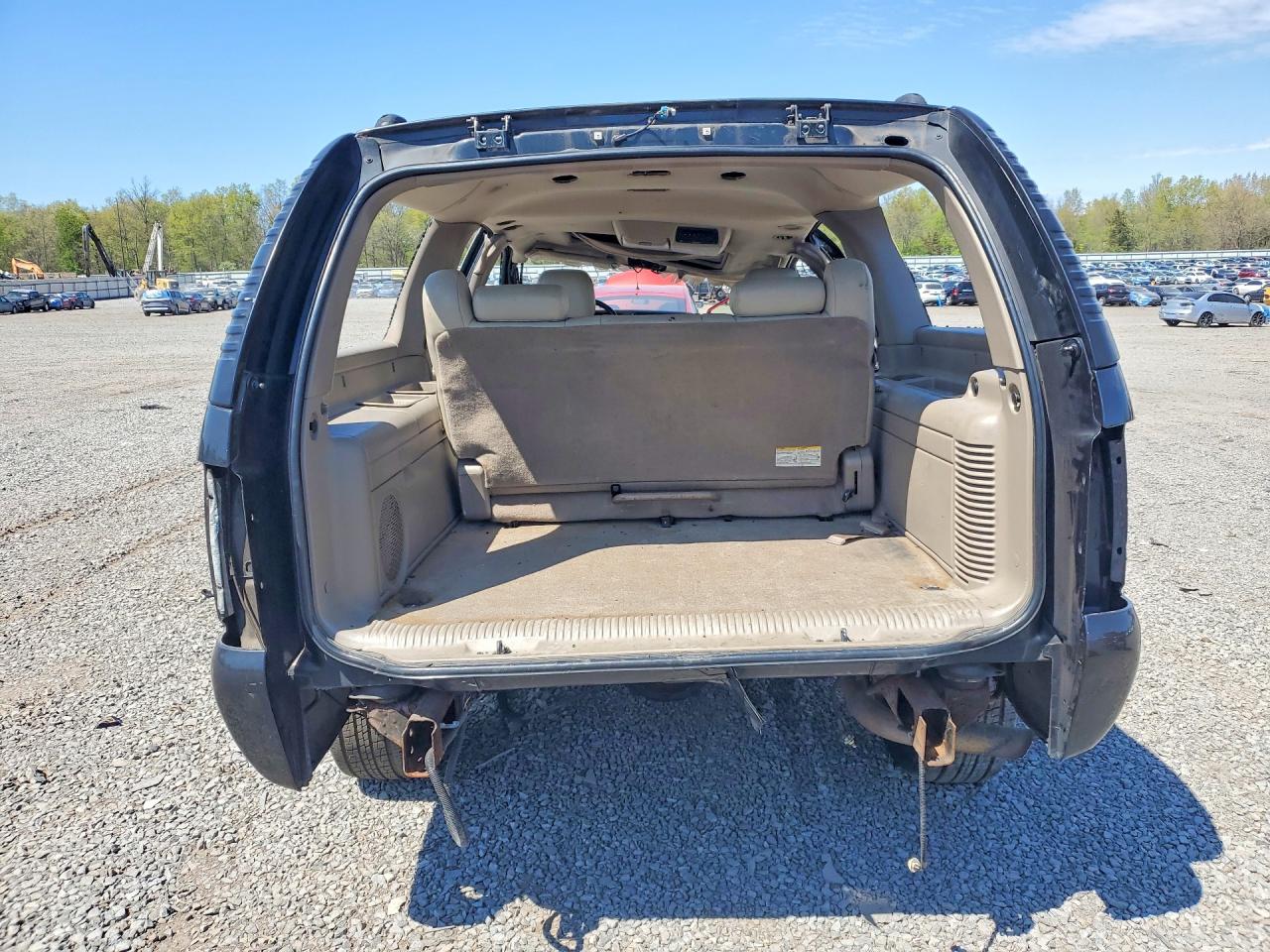 2004 GMC Yukon VIN 3GKFK16T04G185863 photo 6