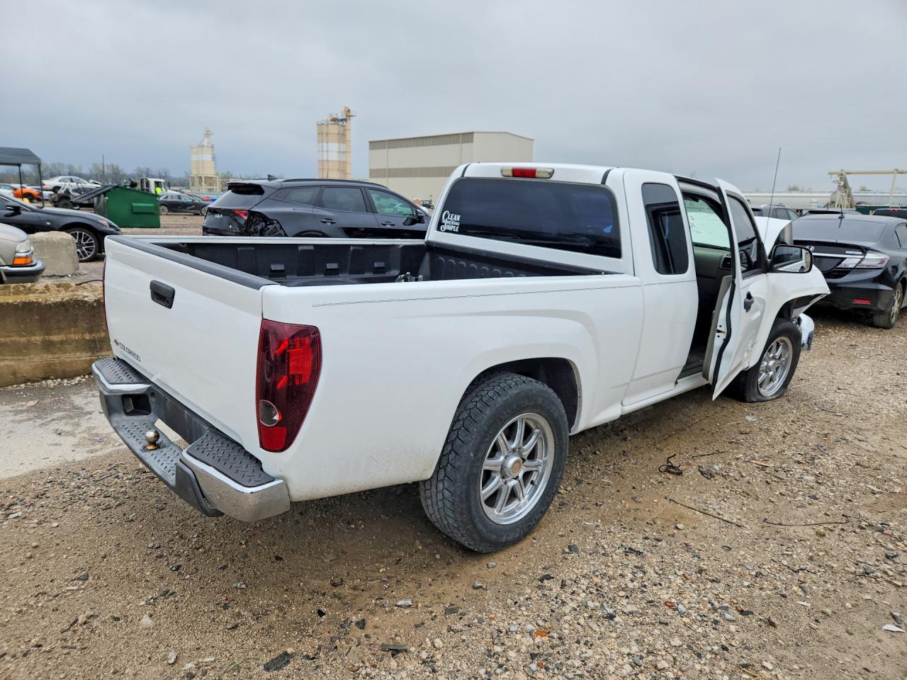 2004 CHEV Colorado VIN 1GCCS198548135830 photo 3