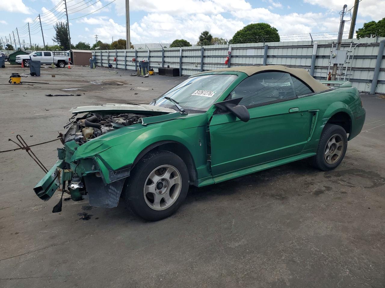 2000 Ford Mustang VIN 1FAFP4445YF162389 photo 1