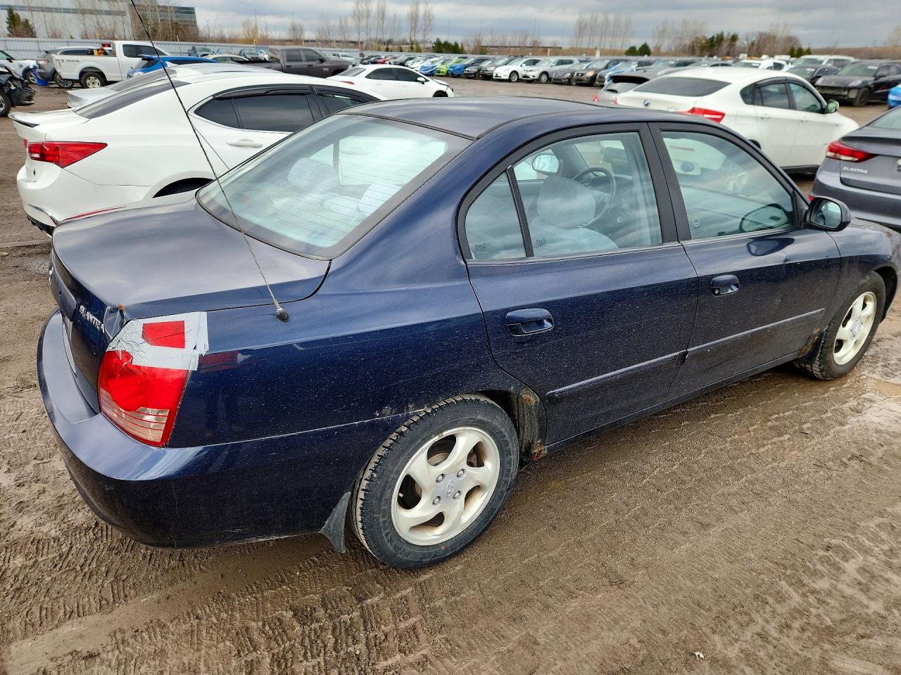 2006 Hyundai Elantra VIN KMHDN45D16U288615 photo 3