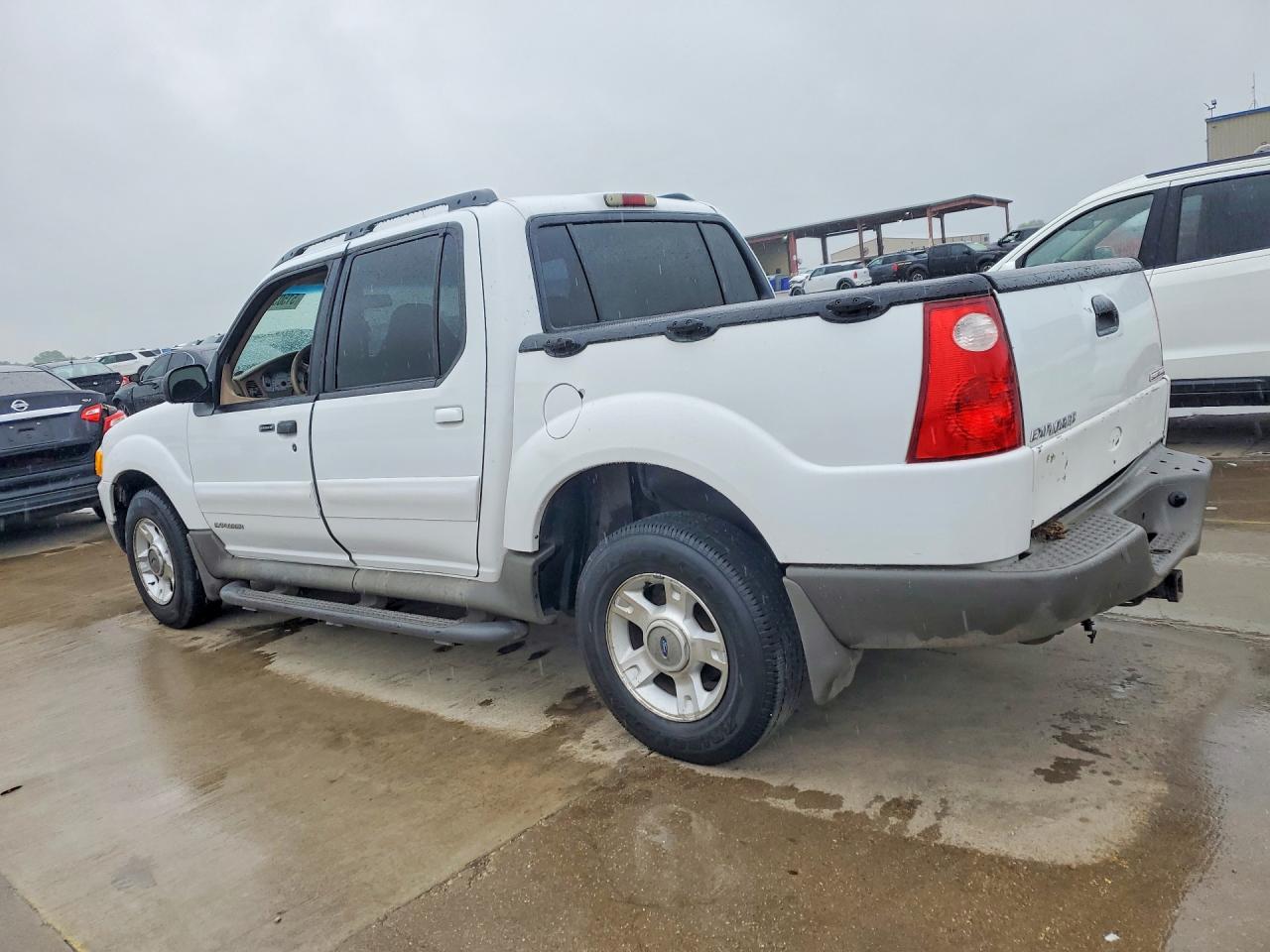 2002 Ford Explorer VIN 1FMZU67E62UC18824 photo 2