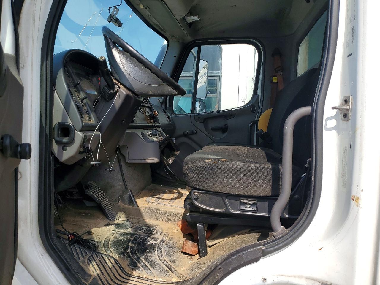 2019 FREIGHTLINER All other VIN 3ALACWD37KDKP9657 photo 6