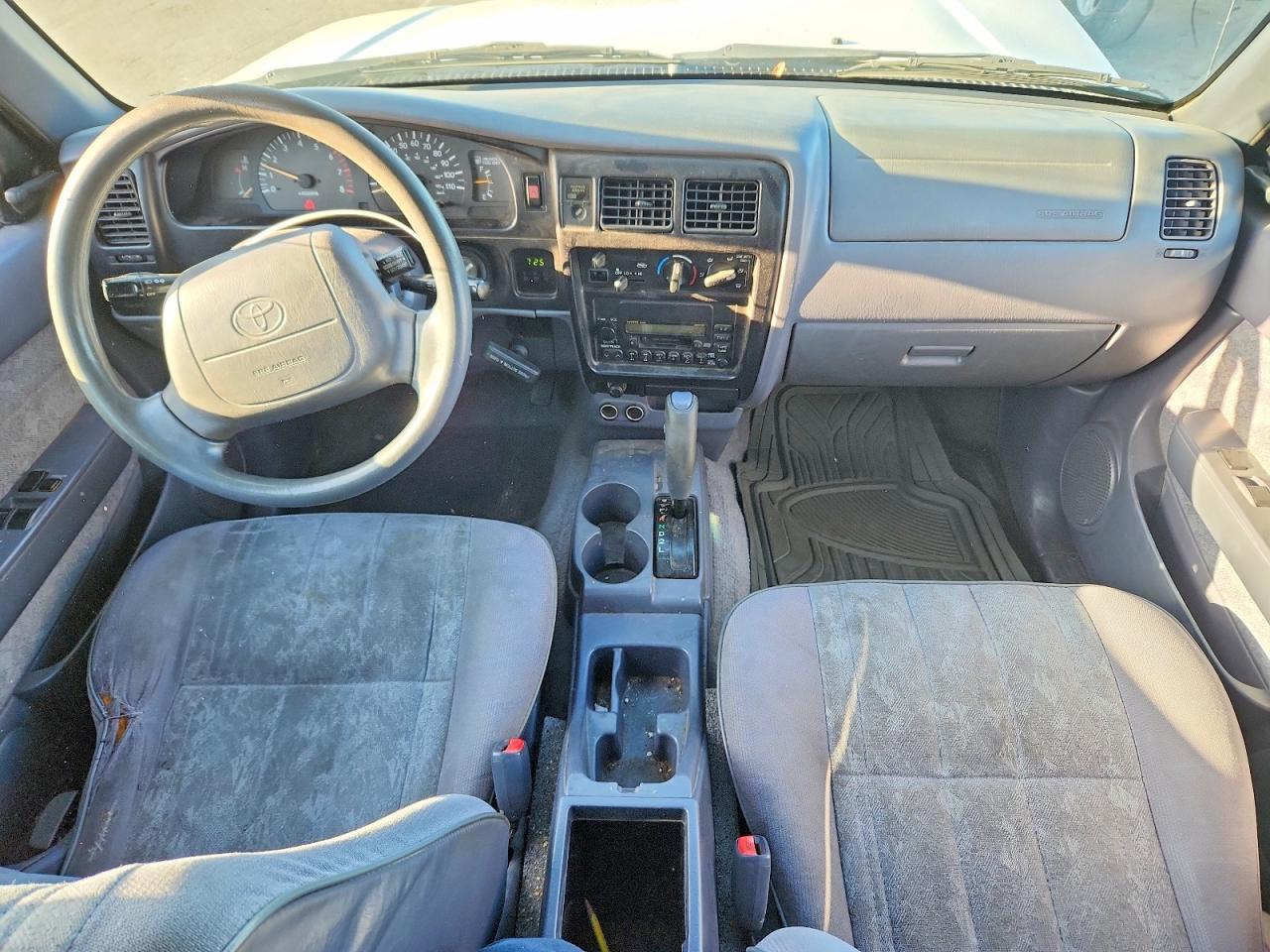 2000 Toyota Tacoma VIN 4TASM92N3YZ600895 photo 8
