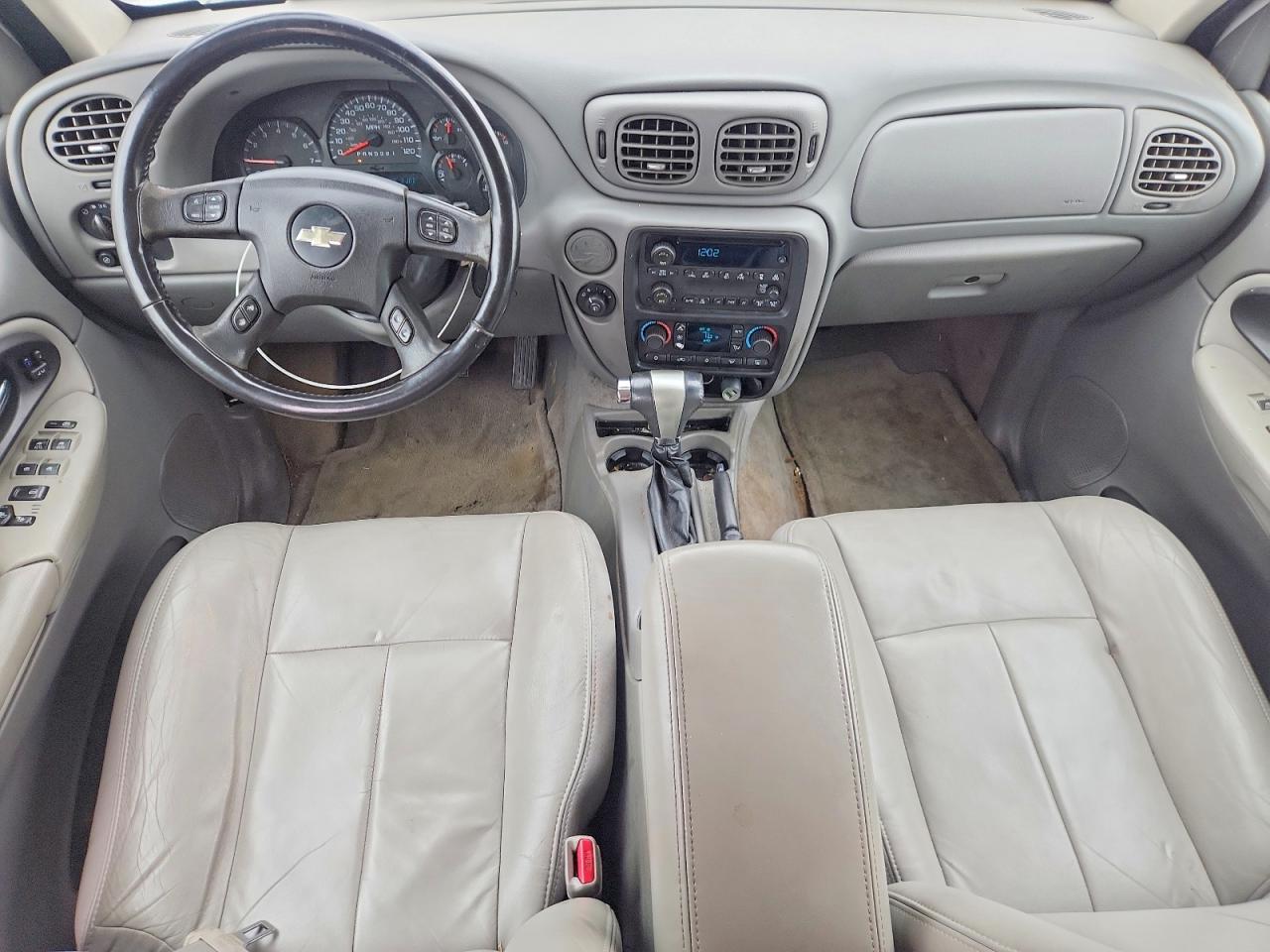 2008 Chevrolet Trailblaze VIN 1GNDS13S382134393 photo 8