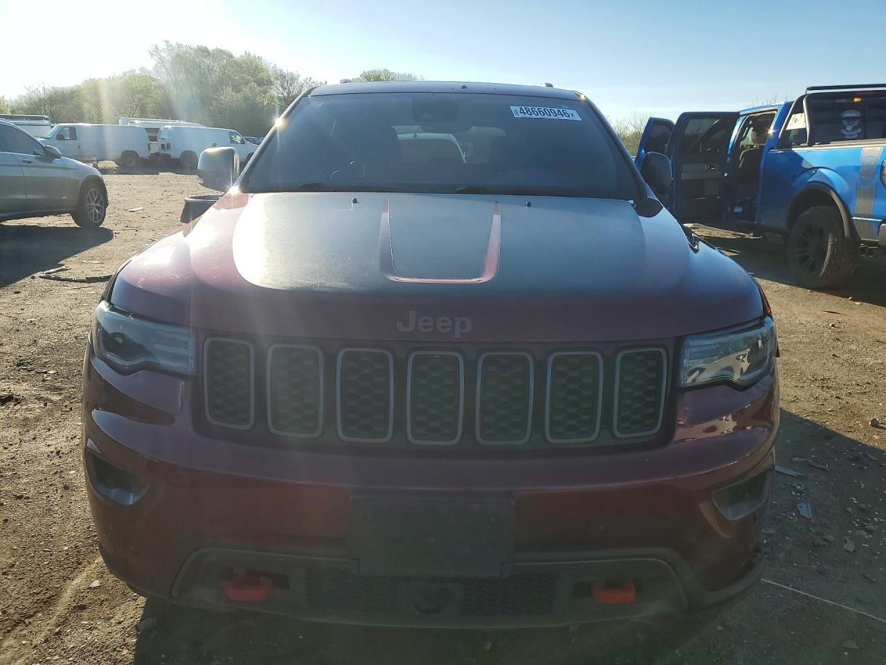 2018 Jeep Cherokee VIN 1C4RJFLG4JC230043 photo 5